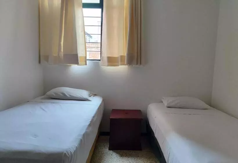 پانسیون Hostal Chocolate Calenda