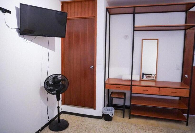 膳宿费 Hostal Chocolate Calenda