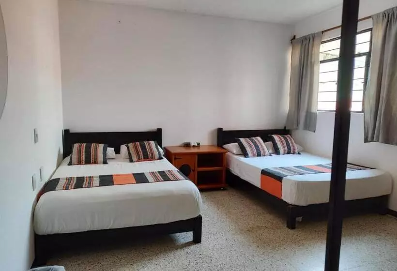 پانسیون Hostal Chocolate Calenda