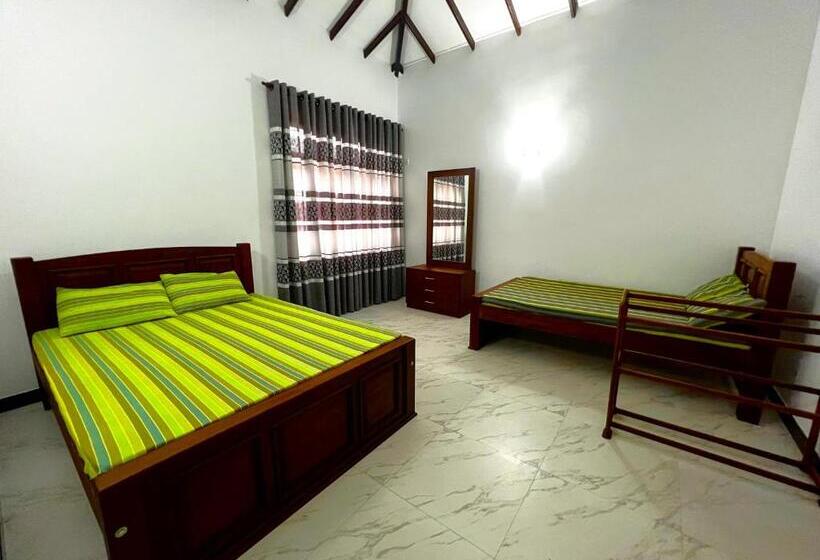 Pensión Nathaniel S Guest Inn