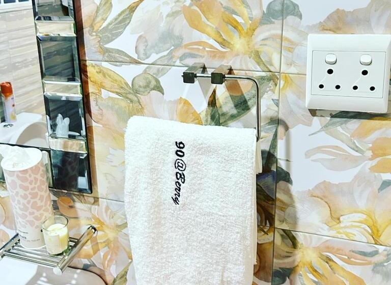 Bed and Breakfast Berry On 90