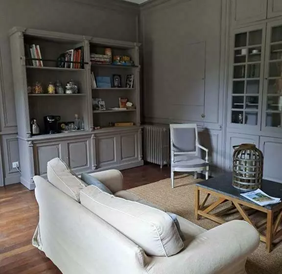 ベッドアンドブレックファースト La Maison Pelloquin