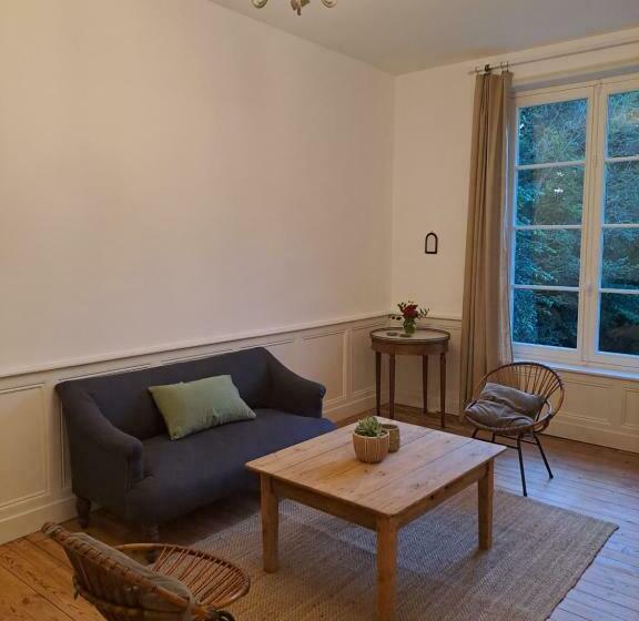 Bed and Breakfast La Maison Pelloquin