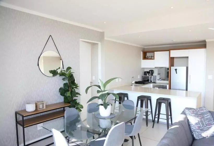 Executive 3 Bed Apartment With Balcony & Executive 2 Bed Apartment In Sandton