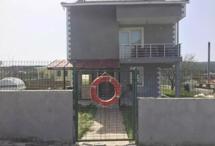 پانسیون Güzelbahçe Yemek Atölyesi