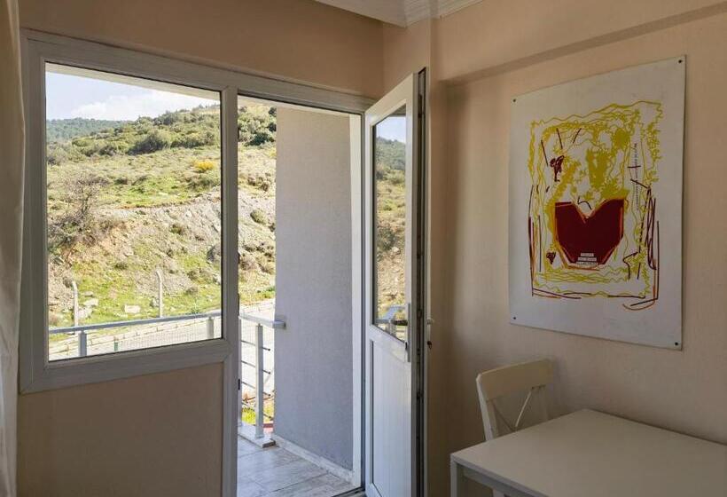 פנסיון Güzelbahçe Yemek Atölyesi