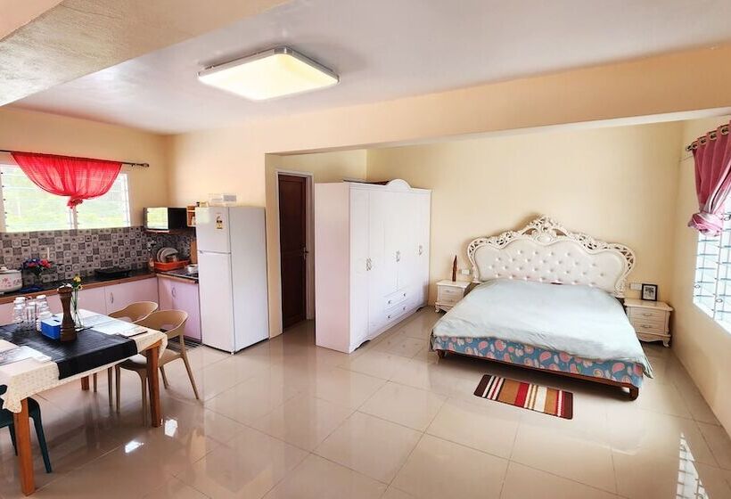 بنسيون Pacific Paradise Villa