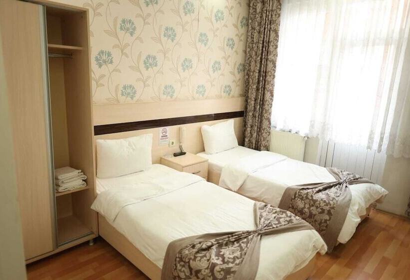 Bed and Breakfast Otel Burak