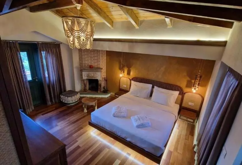 ホテル Bujtina Behram