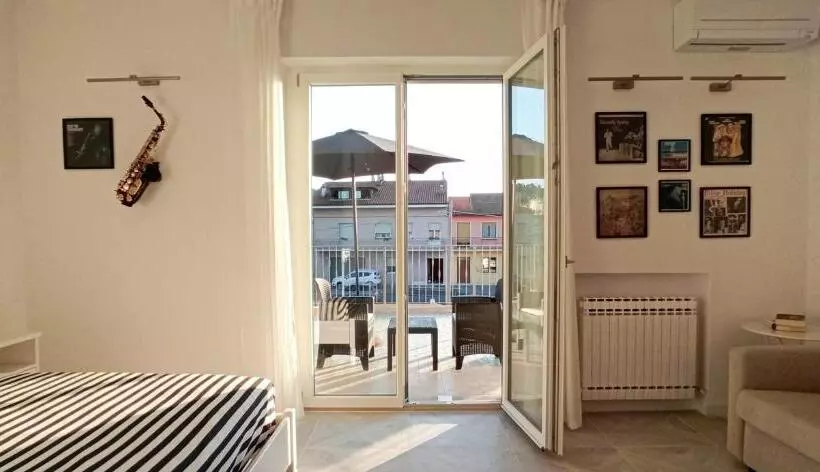 Majatalo Colombo 477 Stanze Jazz, Soul, Classica