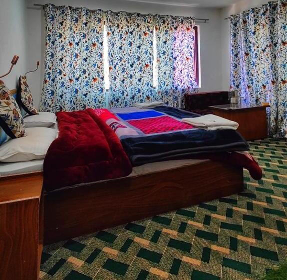 Hotell Tip Top Pahalgam