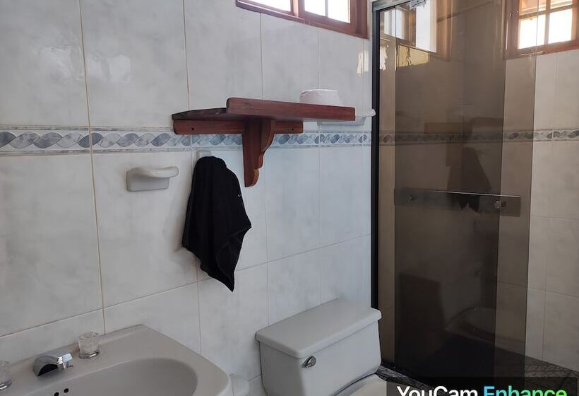 هاستل Leticias Guest House