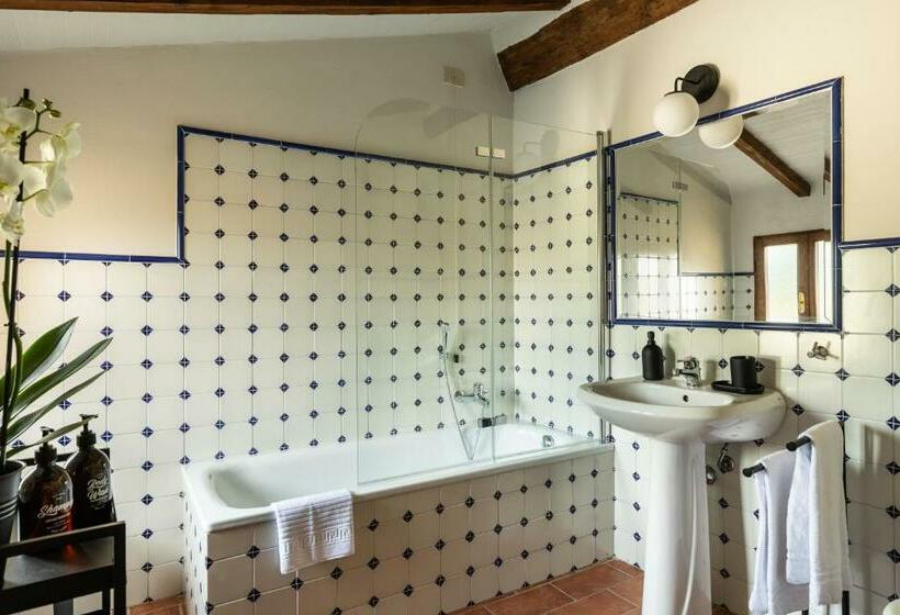 Selvuccia Lodge   Ostello Agricolo