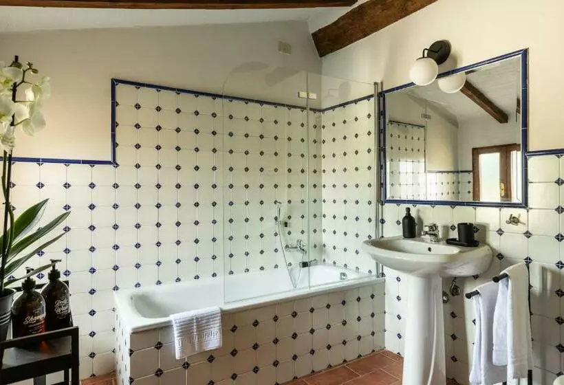 Selvuccia Lodge   Ostello Agricolo