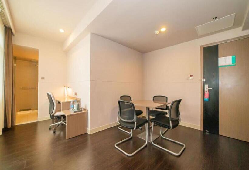 Отель Jinjiang Inn Yangzhou Slender West Lake Dongguan Street