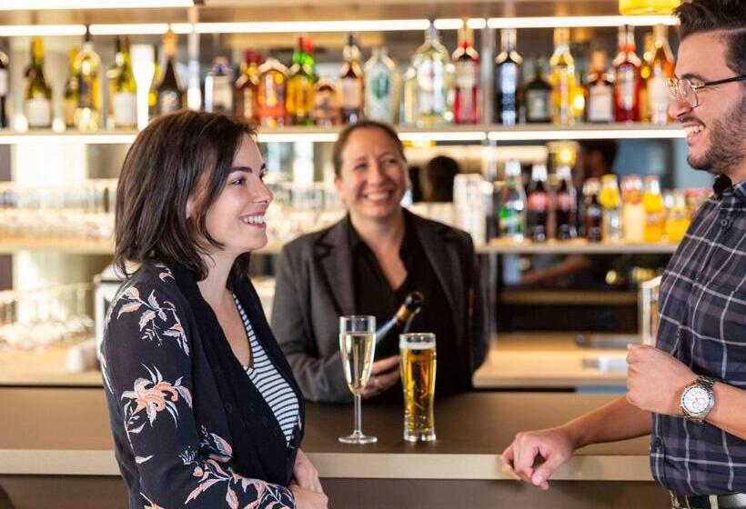 هتل Mercure Toulouse Aeroport Blagnac