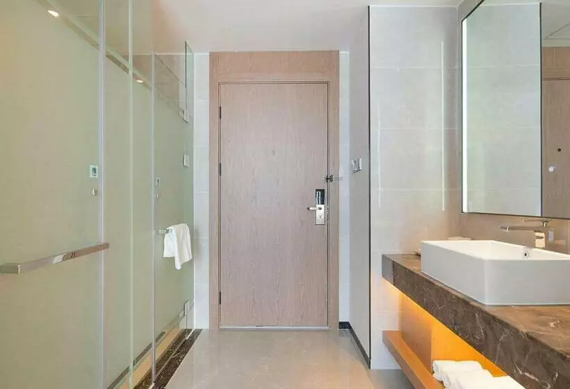 Kyriad Hotel Guigang Wuyue Plaza Railway Station