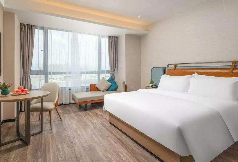 Kyriad Hotel Guigang Wuyue Plaza Railway Station