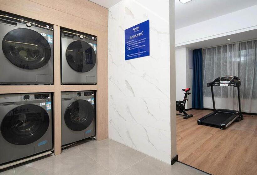 Kyriad Hotel Guigang Wuyue Plaza Railway Station