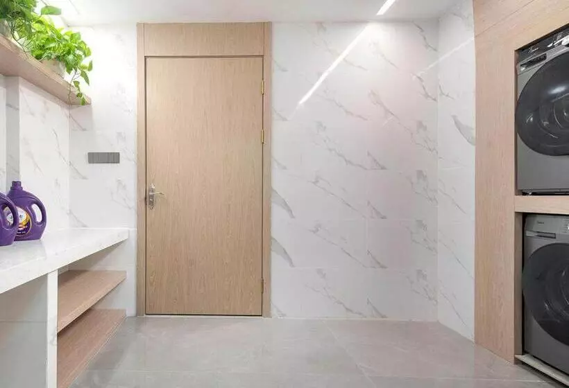 Kyriad Hotel Guigang Wuyue Plaza Railway Station