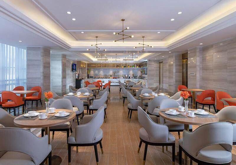 Kyriad Marvelous Hotel Shenzhen Longhua Mission Hills Bamboo Village Subway Station