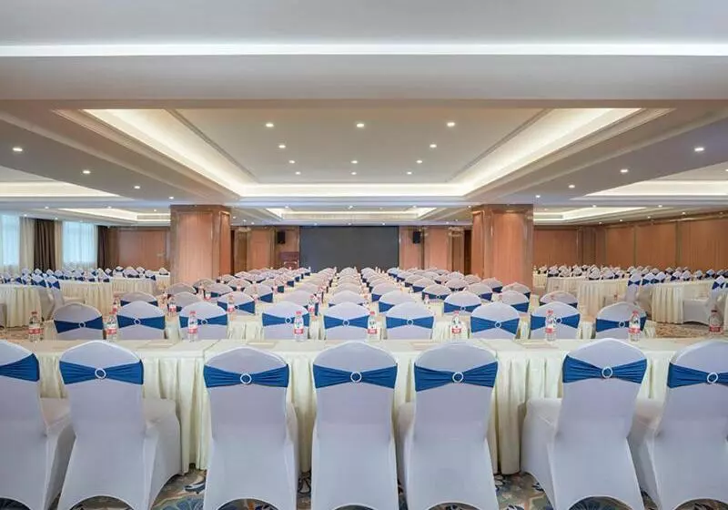 Vienna International Hotel Ganzhou Longnan