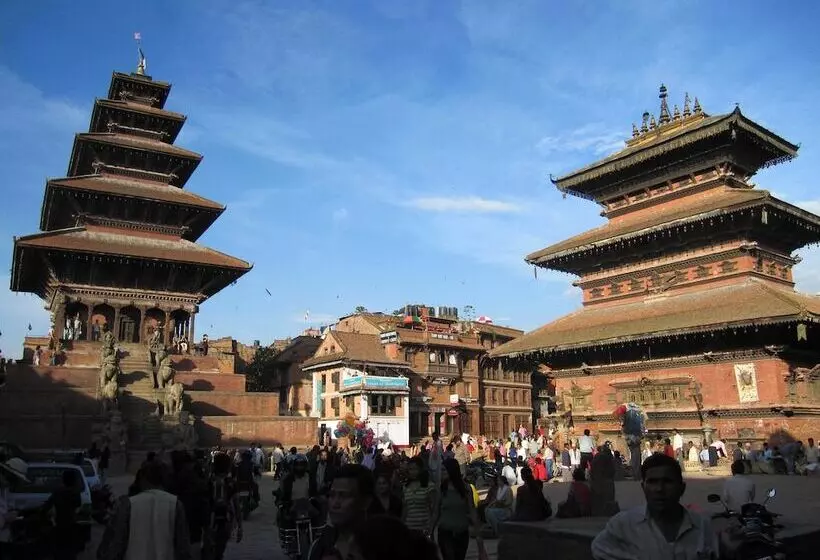 تختخواب و صبحانه Krishna House