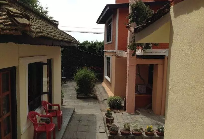 تختخواب و صبحانه Krishna House