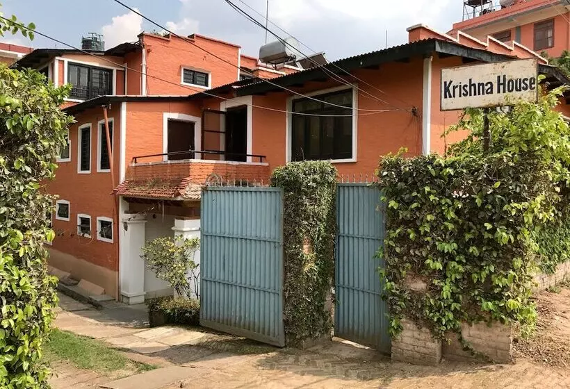 تختخواب و صبحانه Krishna House