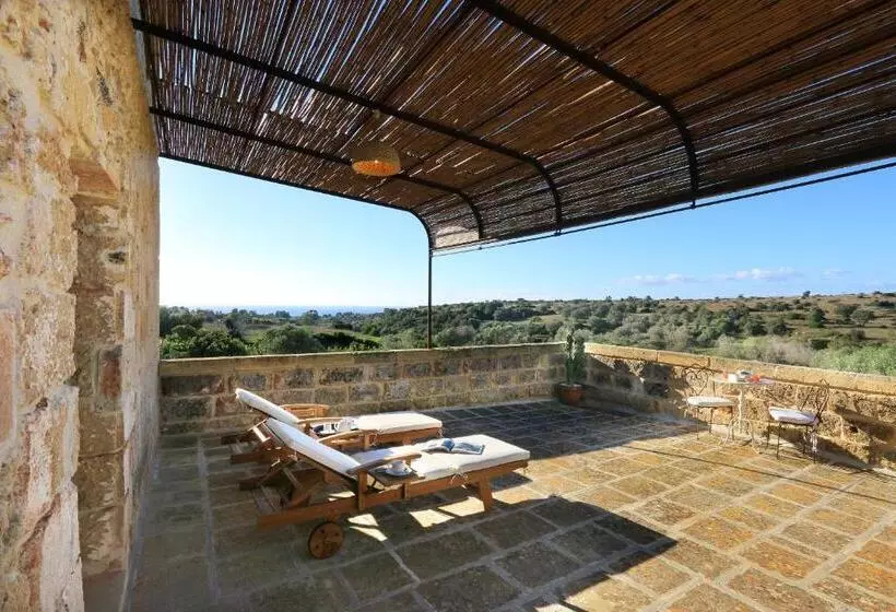تختخواب و صبحانه Masseria Fano Relais & Wine