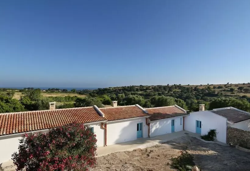 تختخواب و صبحانه Masseria Fano Relais & Wine