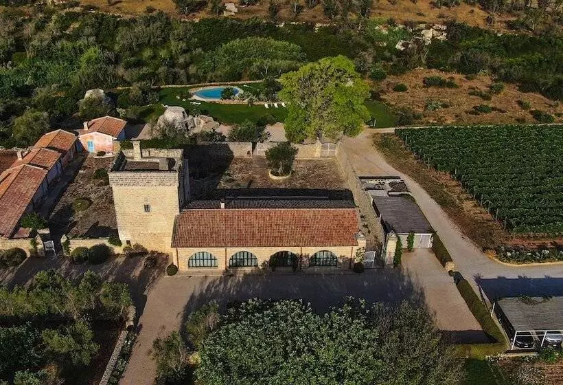 تختخواب و صبحانه Masseria Fano Relais & Wine