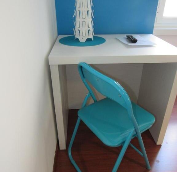 تختخواب و صبحانه Smart Accomodation