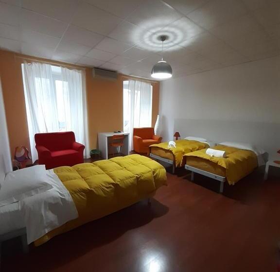 تختخواب و صبحانه Smart Accomodation