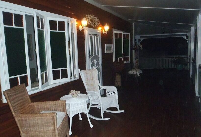 Driftwood Bed And Breakfast