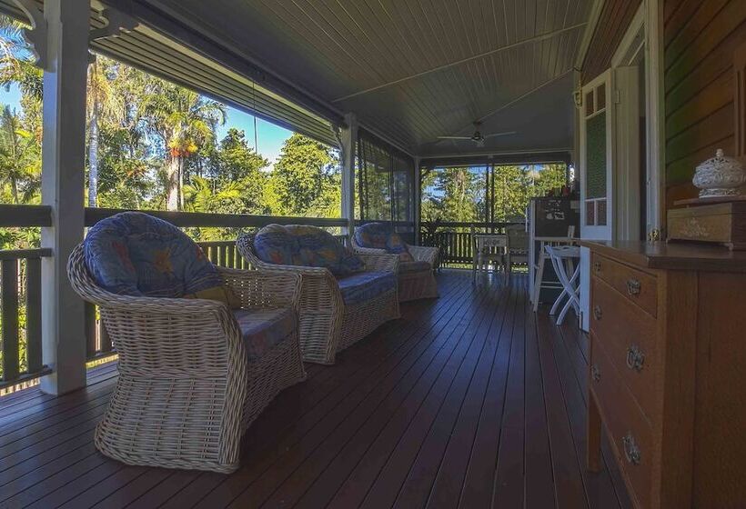 Driftwood Bed And Breakfast