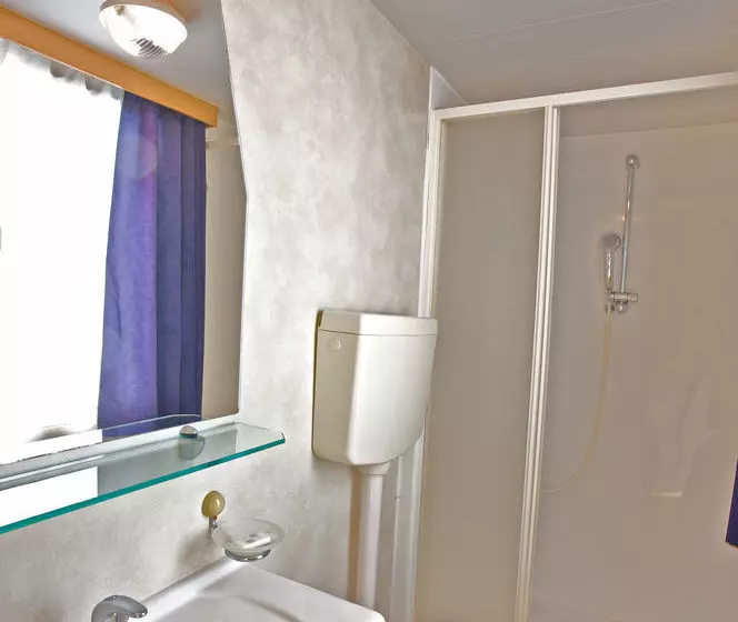 ホテル Arena Stupice Camping Homes