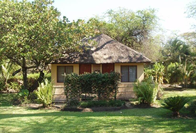 酒店 Nkhudzi Beach Lodge