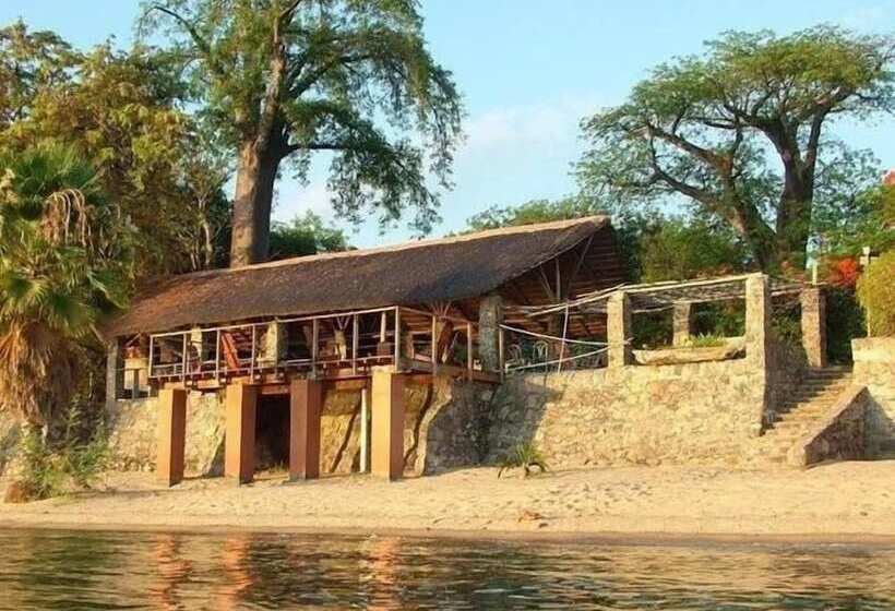 酒店 Nkhudzi Beach Lodge