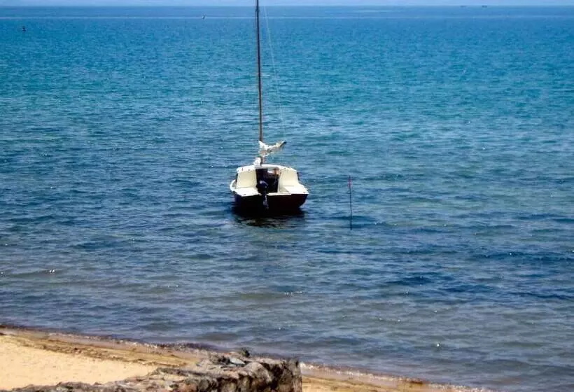هتل Nkhudzi Beach Lodge