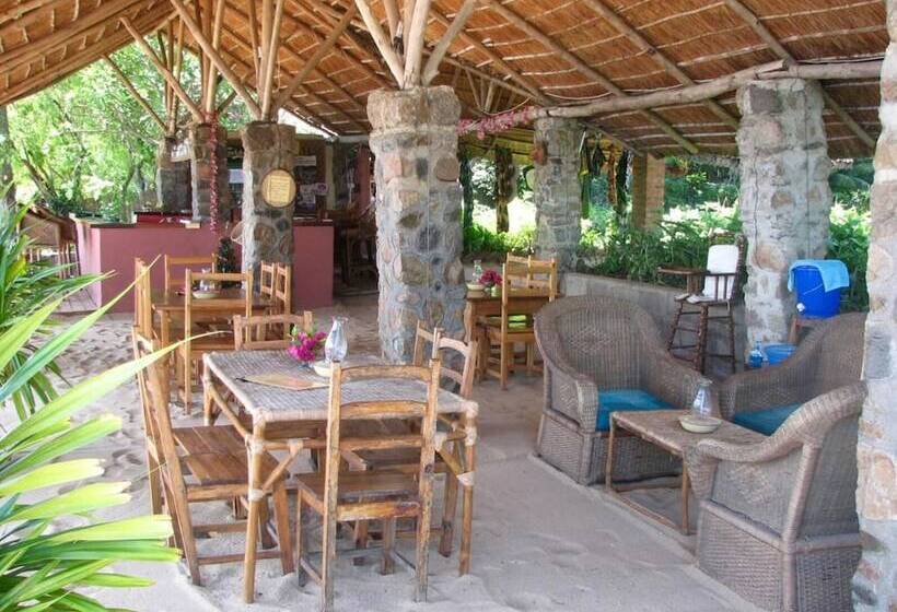 酒店 Nkhudzi Beach Lodge