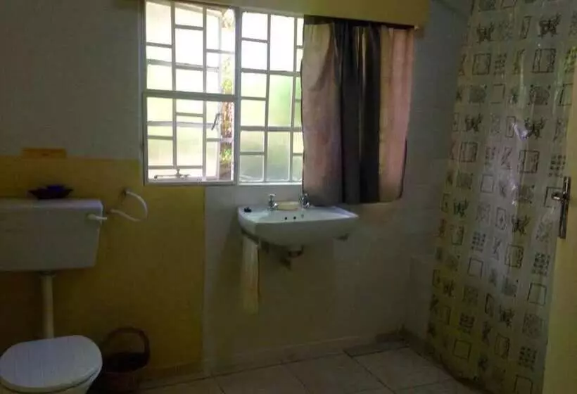 هتل Nkhudzi Beach Lodge