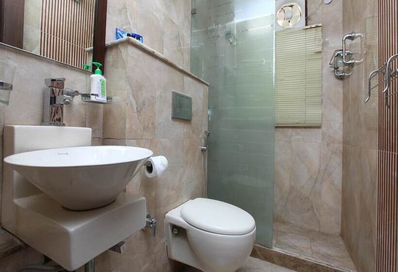 Отель Oyo Premium Near Mega Mall