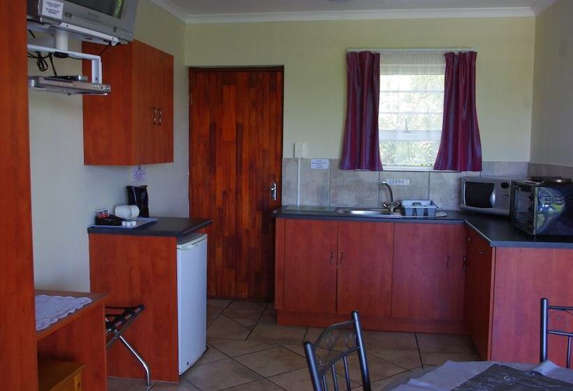 פנסיון Aqua Marine Guest House