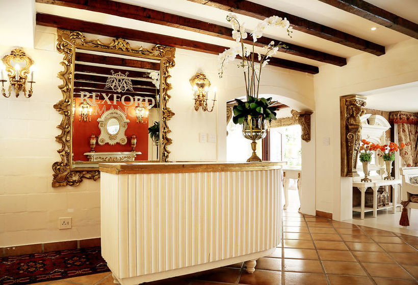 פנסיון Rexford Manor Guesthouse