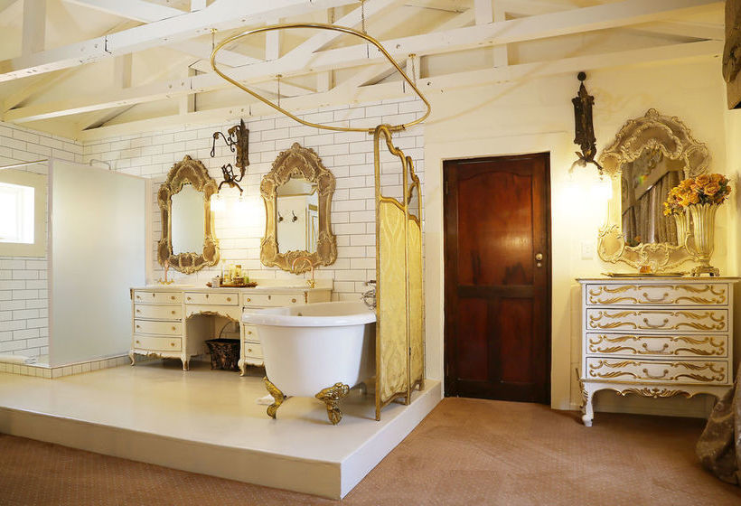 פנסיון Rexford Manor Guesthouse