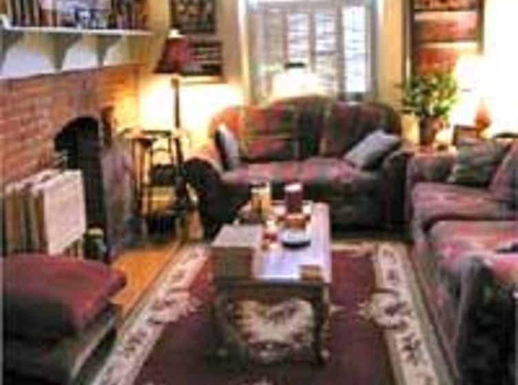 Stone Haus Bed & Breakfast