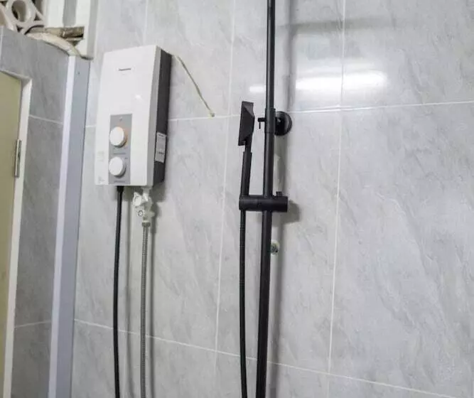 ペンション Empire House, Phnom Penh