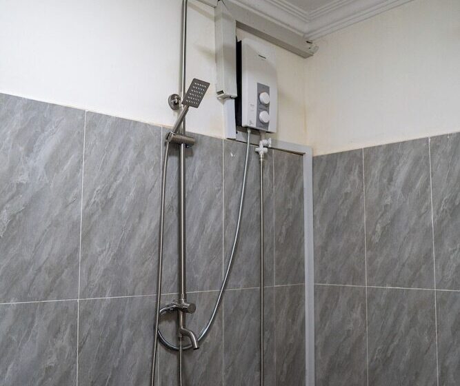 פנסיון Empire House, Phnom Penh