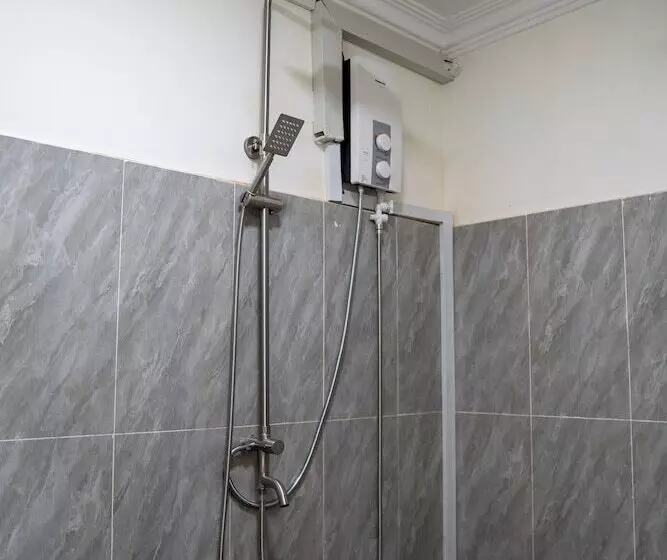 ペンション Empire House, Phnom Penh